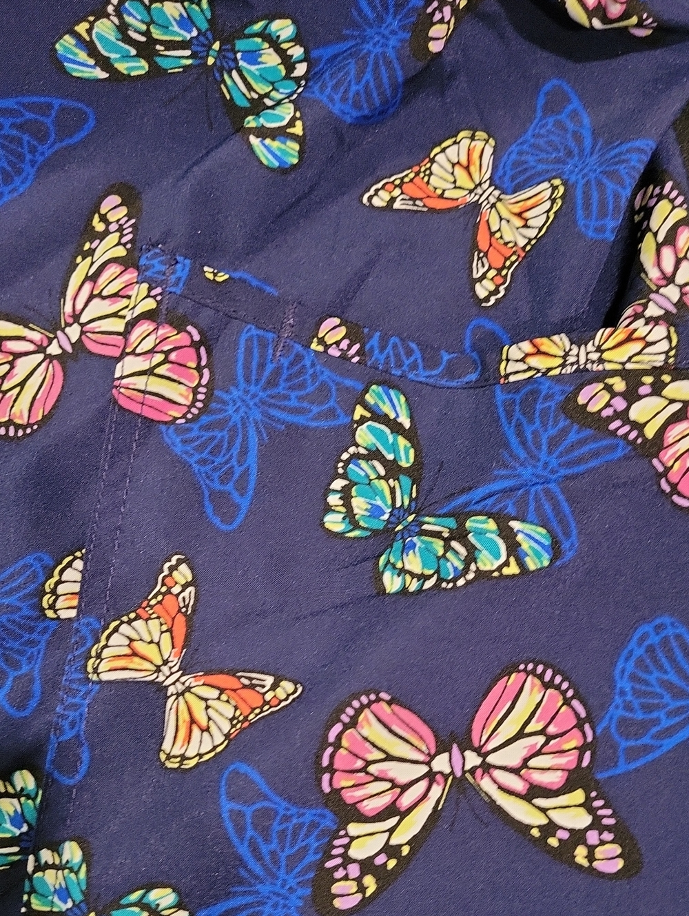 Scrub TOP - Picture 2 of 3